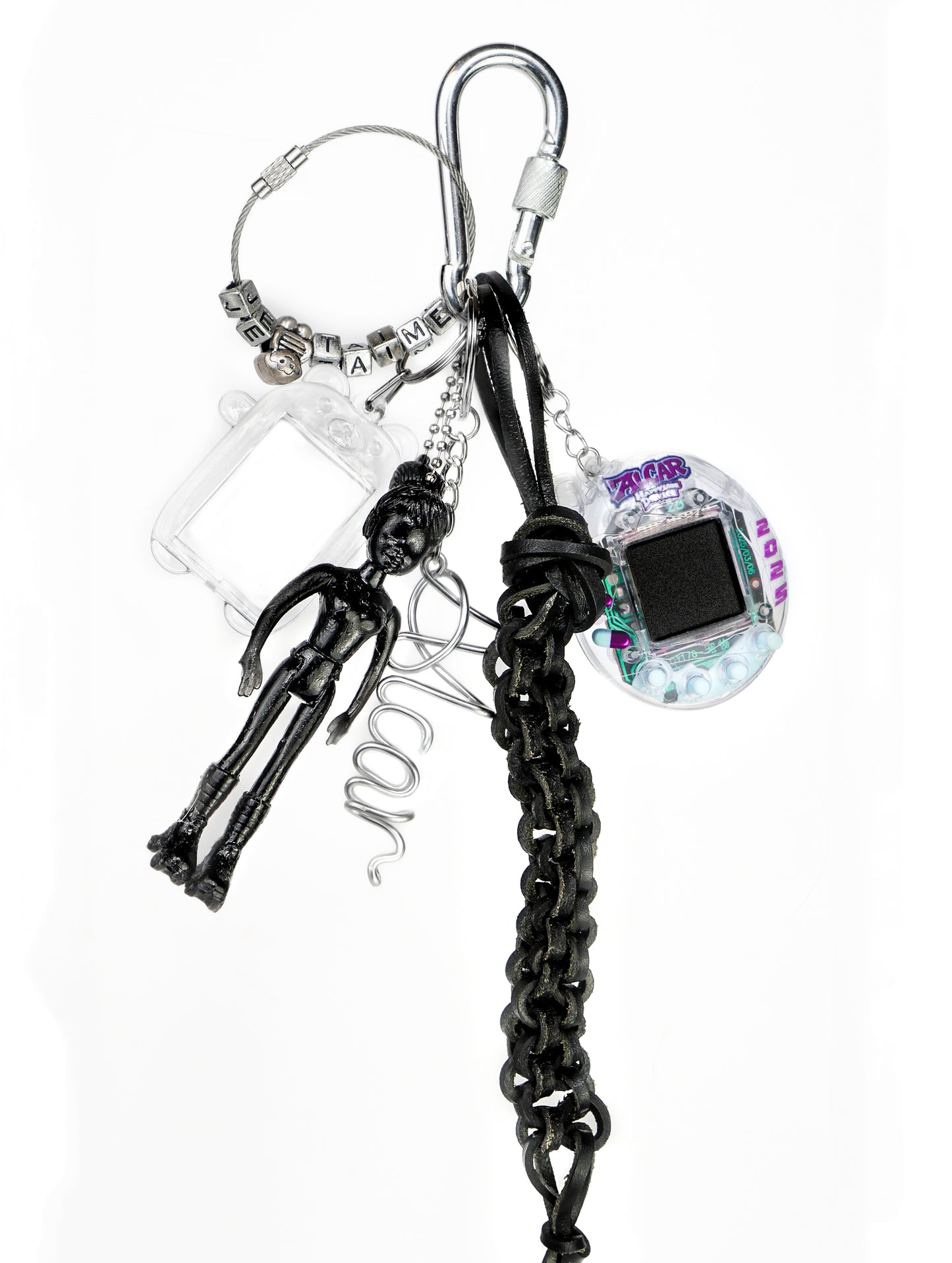 HAPPY CORE KEYCHAIN