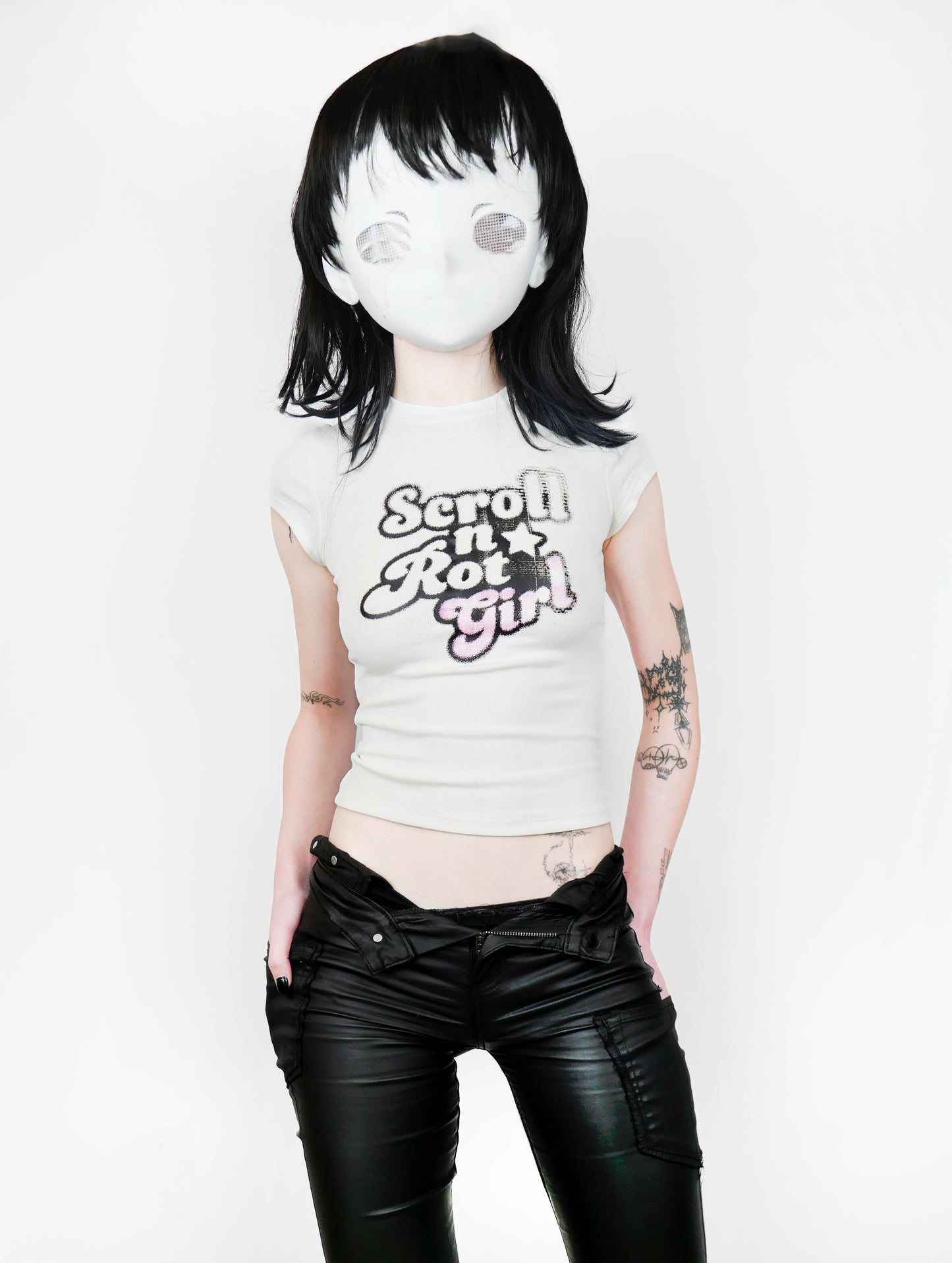 SCROLL N ROLL GIRL T-SHIRT